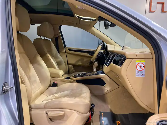 بورش ماكان S 2015 بحالة ممتازة 14