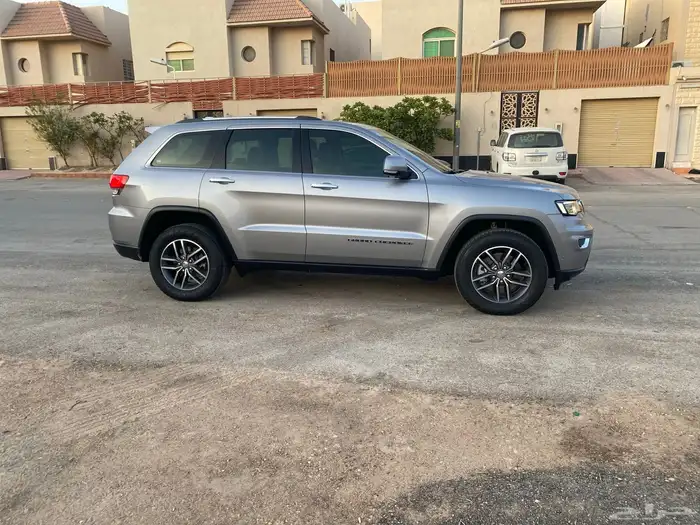 جيب جراند شيروكي اخوو الجديد نادر بنظافته 8