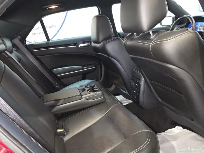 كرايزلر C300s 2021 8