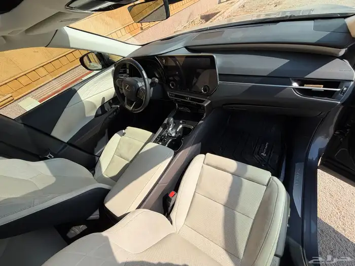 لكزس RXBH هايبرد 2024 للبيع بلاتينيوم 22