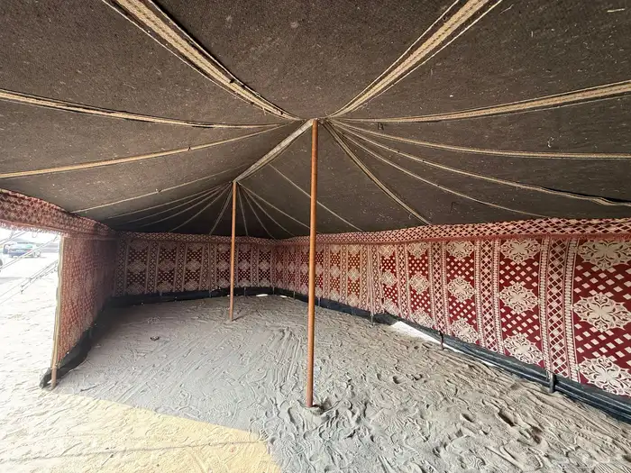 بيت شعر للبيع 1