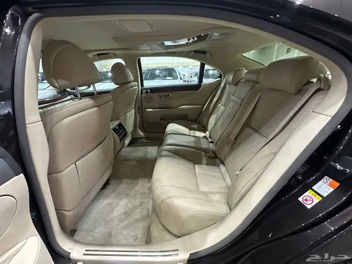 لكزس LS600 h موديل 2015 فل كامل هايبرد 30