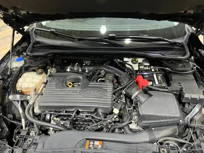 فورد تورس 2023 تيتانيوم 8