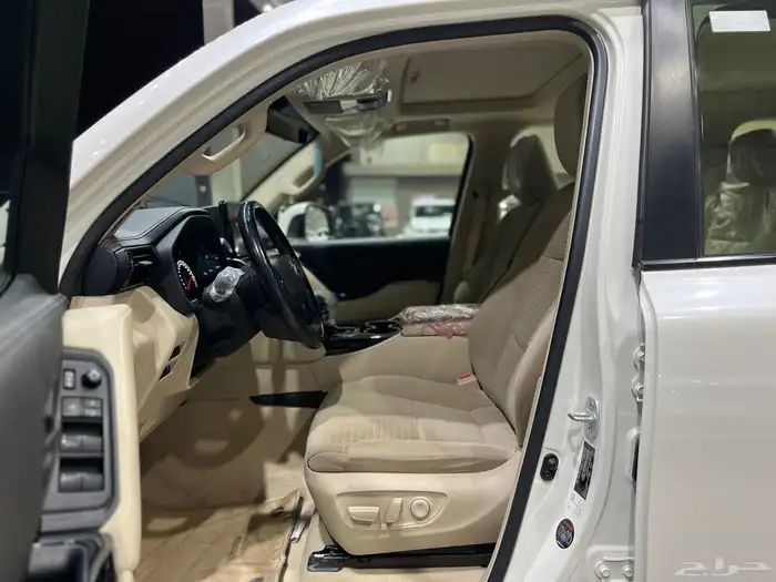 تويوتا لاندكروزر GXR موديل 2024 13