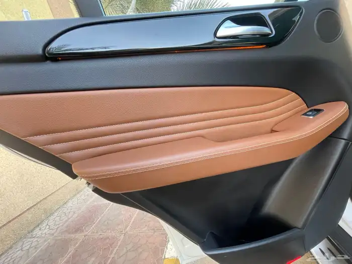 مرسيدس-AMG-2018-GLE43-بنزين- بحالة الوكالة 21