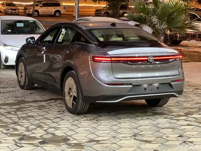 تويوتا كراون برستيج 2026 وارد سعودي 7