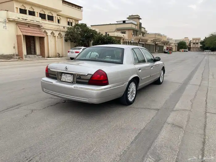 فورد ماركيز 2009 6