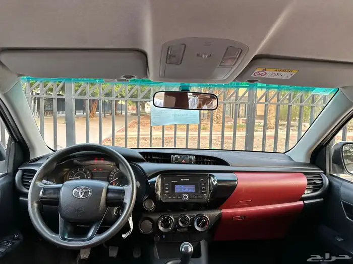 تويوتا هايلوكس GL موديل 2022 قير عادي ديزل 9