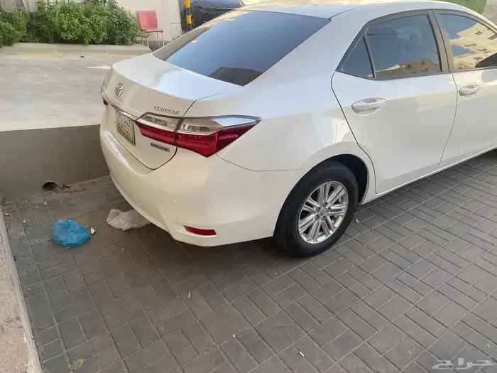 كورولا نصف فل للبيع 2