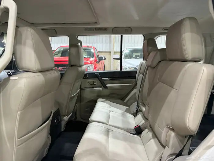 مستوبيشي باجيرو 2017 7