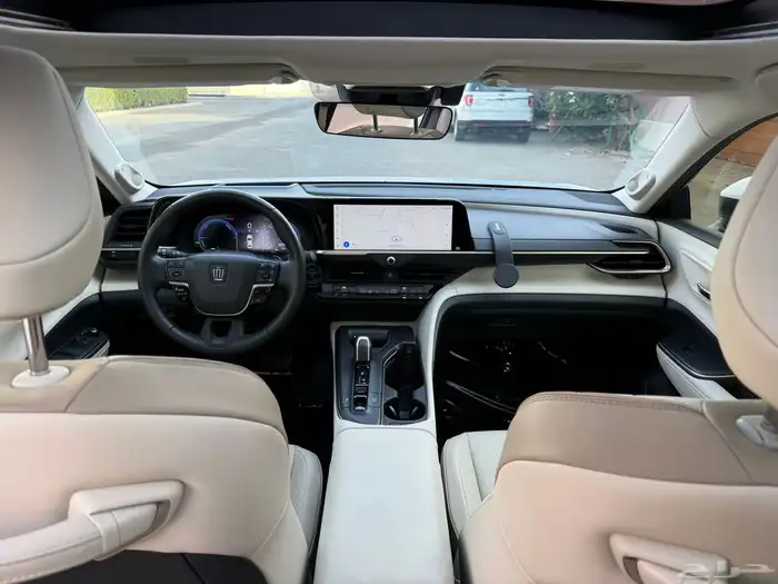 تويوتا كراون ماجستنا 2023 شبه جديد 23