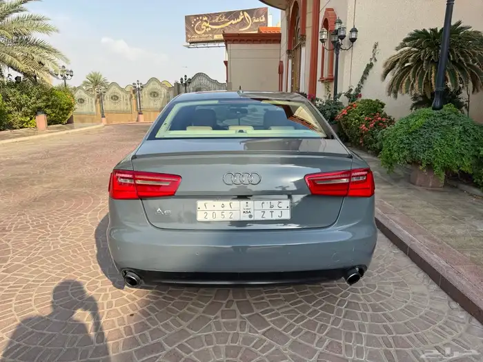 للبيع أودي A6 موديل 2012 نظيفه 3