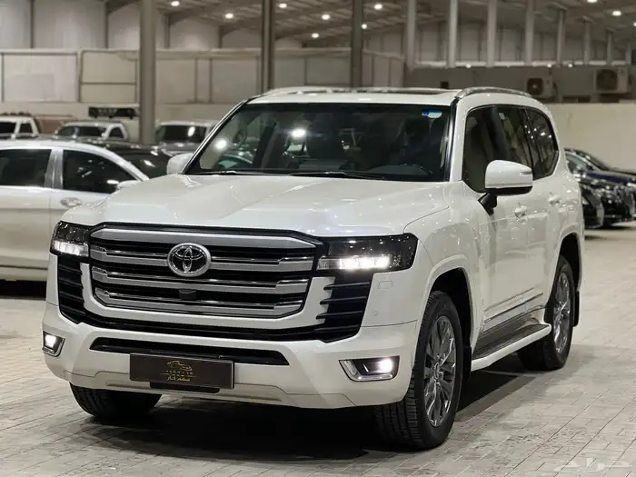 تويوتا لاندكروزر GXR موديل 2024 2