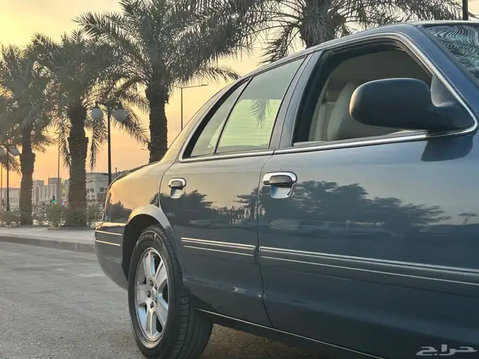 فورد فكتوريا 2011 سعودي كحلي داخل هلوز نضيف بدي وكالة 58