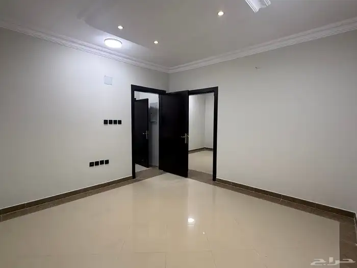 فيلا للبيع في الدار البيضاء مساحة 300 قريب المترو 11