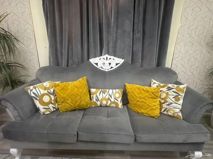 كنب مع سجاده للبيع عالسوم 2