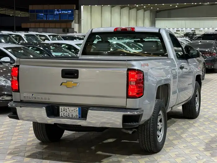 شفروليه سلفرادو 2016 ( 8 سلندر - دبل ) 2