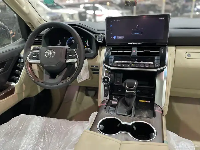 لاندكروزر 2025 GXR S 9