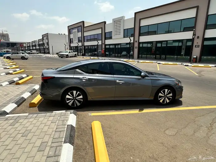 نيسان التيما مالك اول SV 3