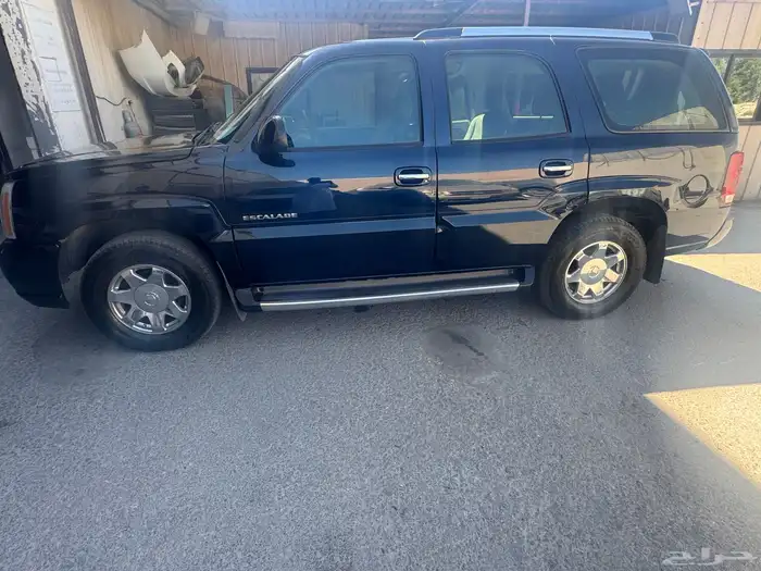 للبيع كاديلاك اسكاليد 2004 مستخدم واحد من الوكالة 1