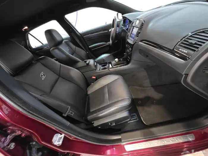 كرايزلر C300s 2021 19