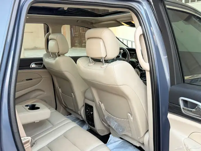 جيب قراند شروكي موديل 2021 لميد نظيفف 35