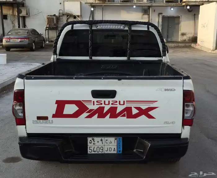 ايسوزو 2008 غمارتين دبل بنزين للبيع 3