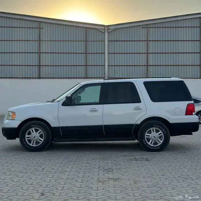فورد اكسبديشن 2004 نص فل XLT قصير 3