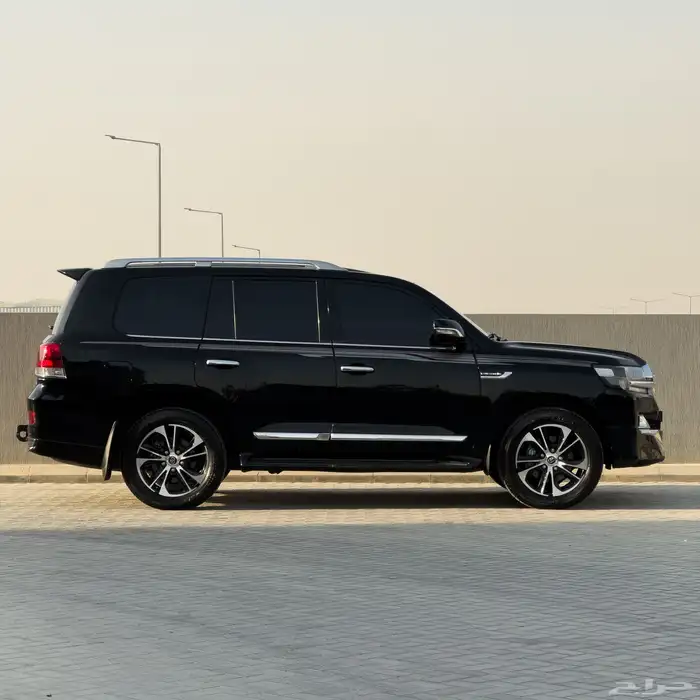 لاندكروزر قراند تورينق 2021 ممشى 81 3