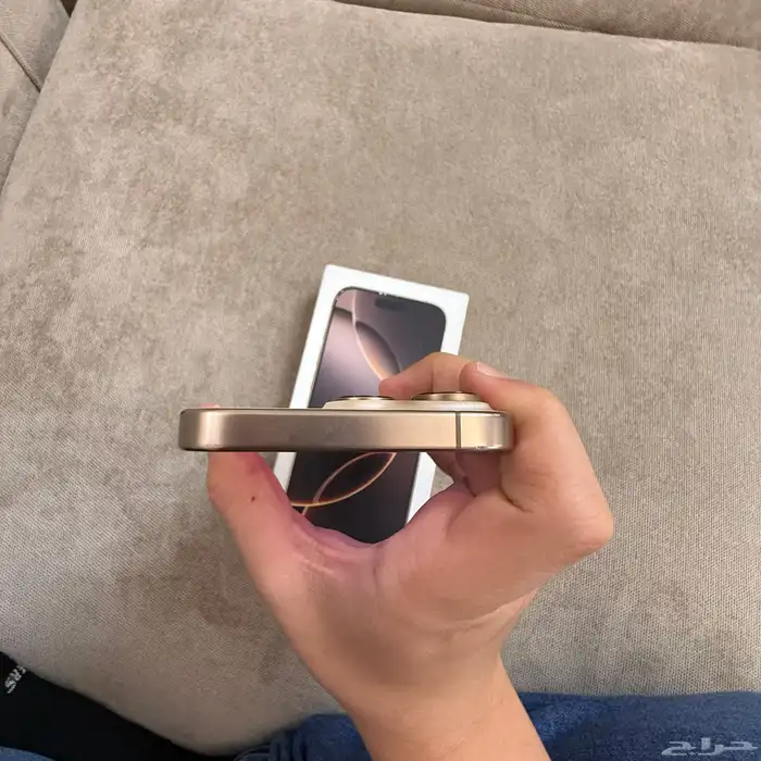 ايفون 16 برو 11