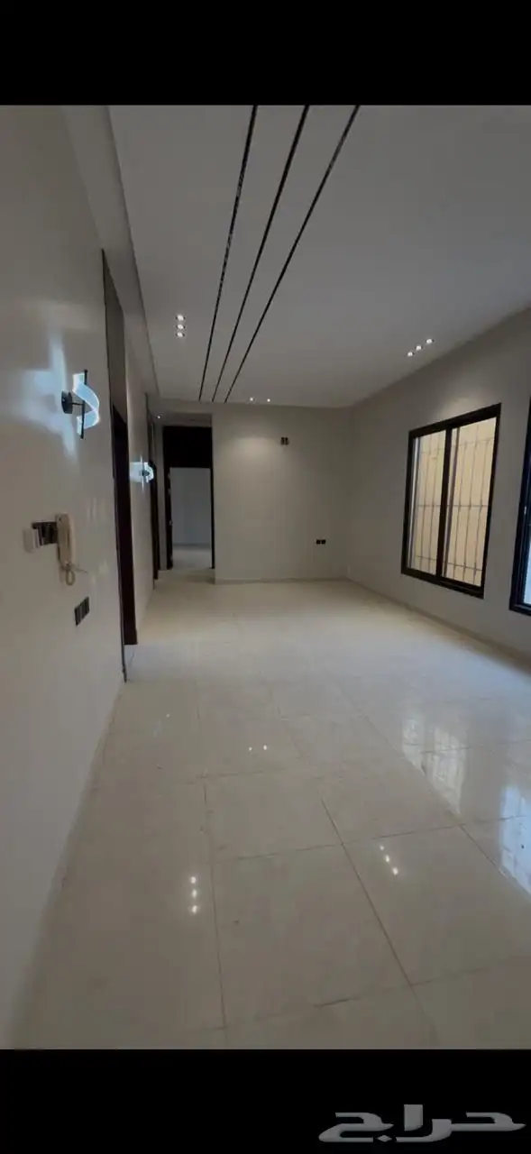 للايجار دور ارضي دار بيضا قريب طريق الحاير 6