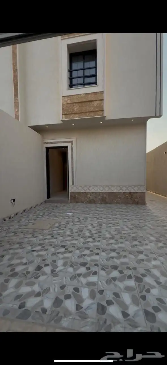 للايجار دور ارضي دار بيضا قريب طريق الحاير 12