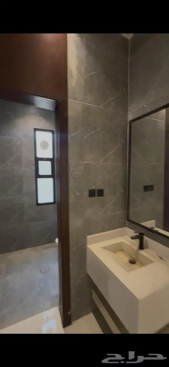 للايجار دور ارضي دار بيضا قريب طريق الحاير 1