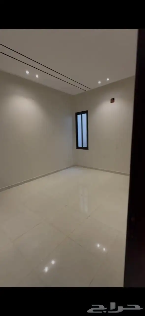 للايجار دور ارضي دار بيضا قريب طريق الحاير 3