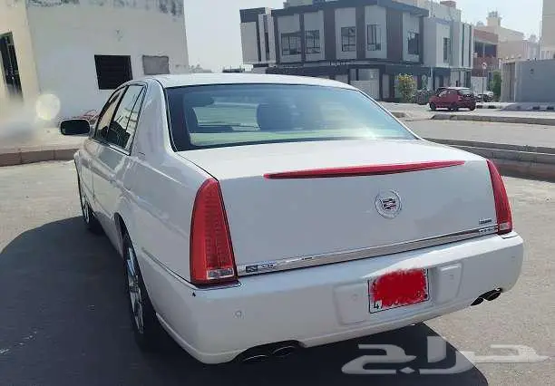 كاديلاك DTS 2010 2