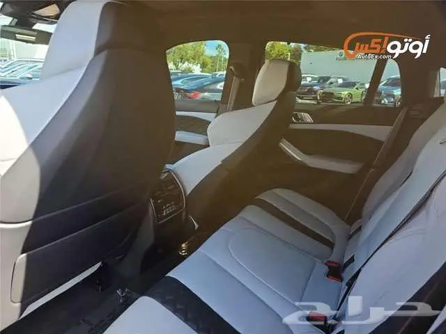 2022 بي إم دبليو X6 M 9