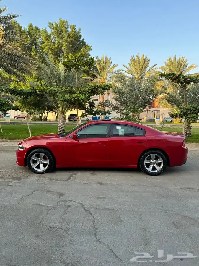 للبيع دودج تشارجر 10