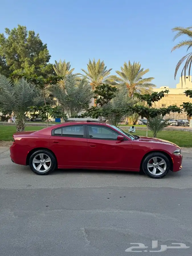 للبيع دودج تشارجر 11