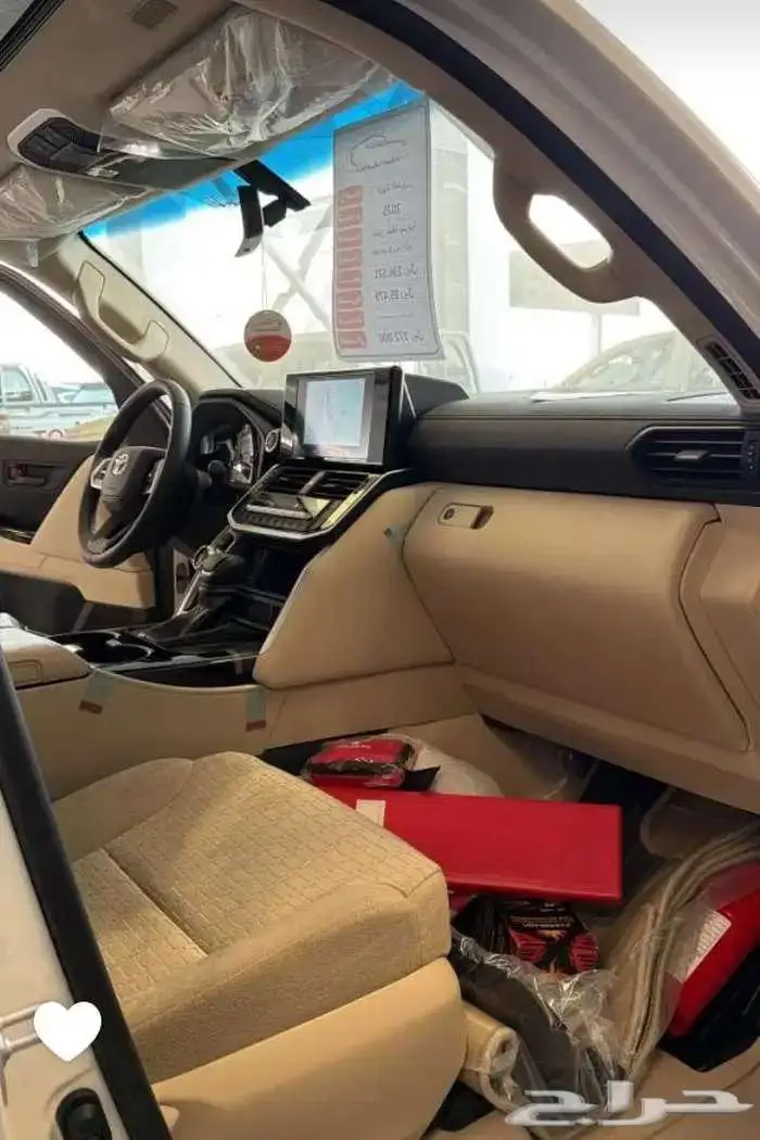 تويوتا لاند كروزر GXR L2 تنفس طبيعي 2025 4