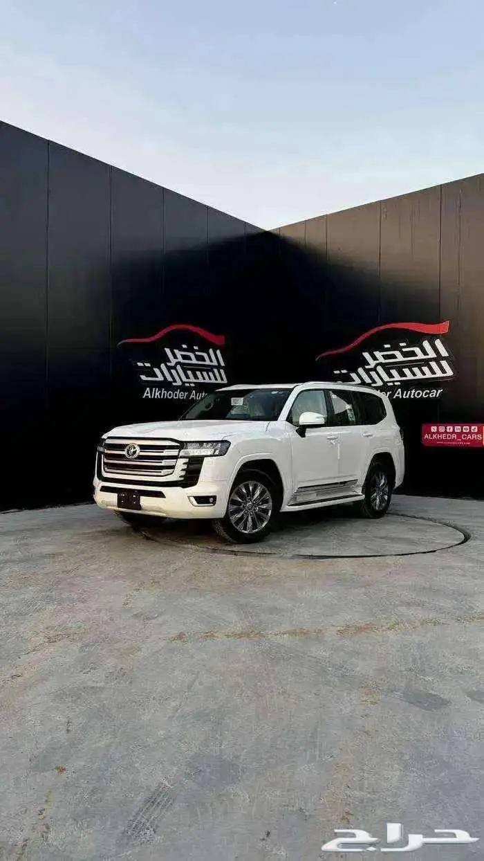 لاندكروزر رقم 4 0