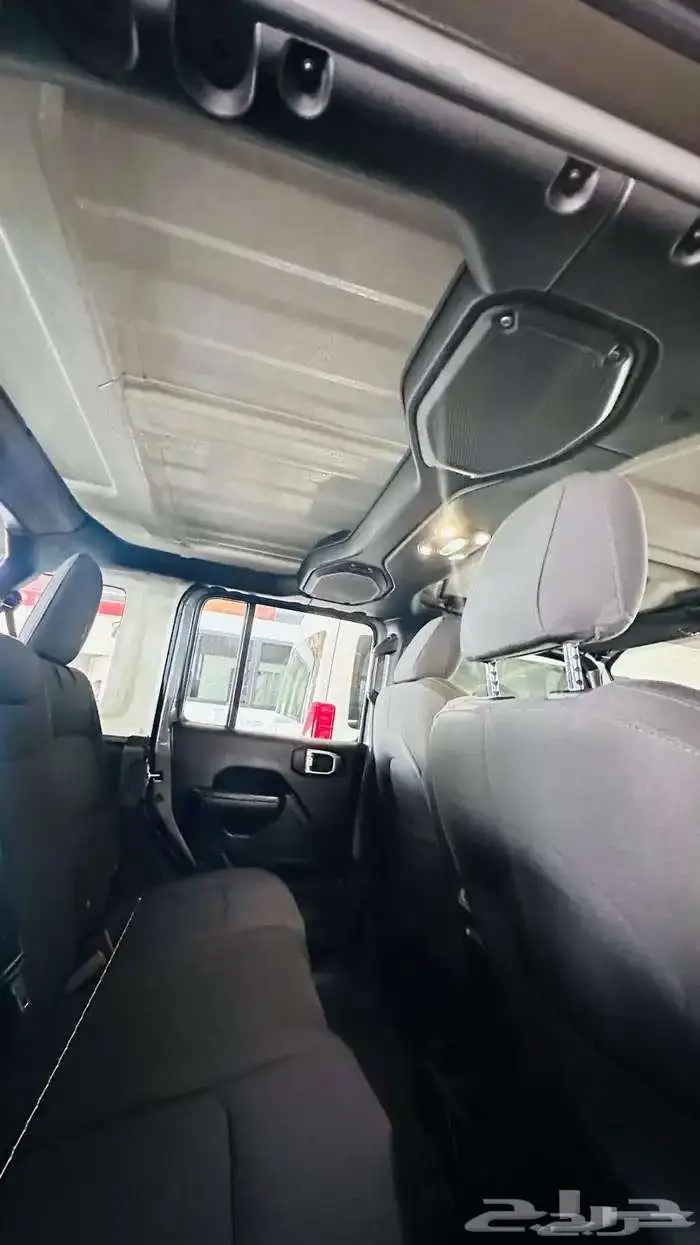 رانجلر سبورت 4 باب اسمنتي 2021 8