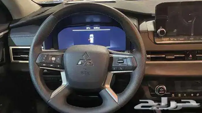 ميتسوبيشي اوتلاندر فل كامل و نص فل واستاندر 2025 3