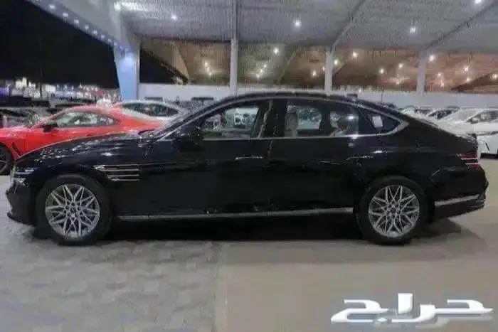 جينيسس G80 بريستيج بانوراما جلد اربعة سلندر موديل 2025 3