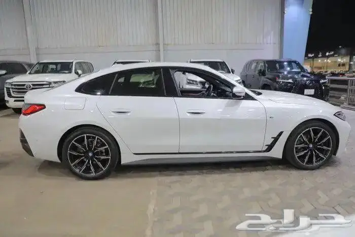 بي ام دبليو 420I فل كامل بانوراما جلد اربعة سلندر موديل 2024 4