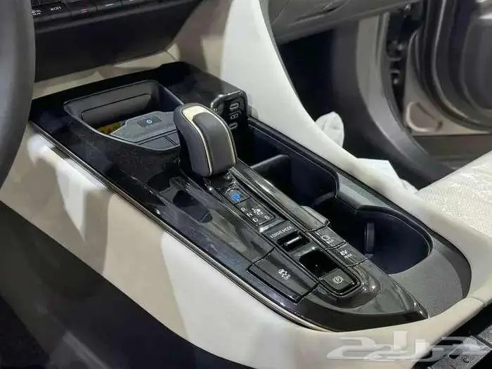 تويوتا كراون موديل 2026 كاش و اقساط 16