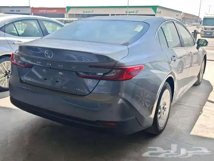 تويوتا كامري E-PLUS 2025 3