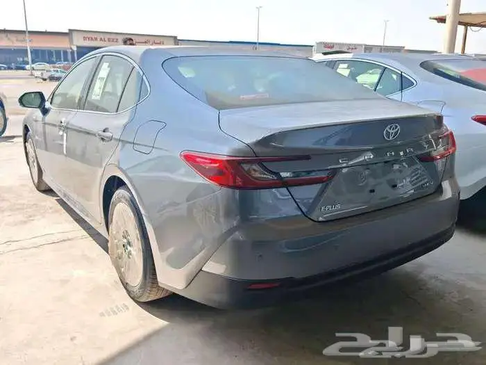تويوتا كامري E-PLUS 2025 4