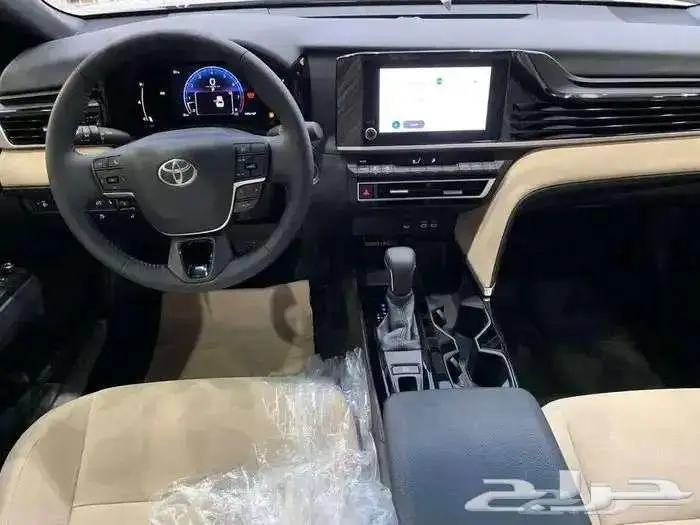 تويوتا كامري بنزين LE 2025 2