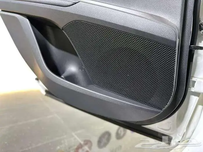 تويوتا كامرى le هايبرد موديل 2025 4