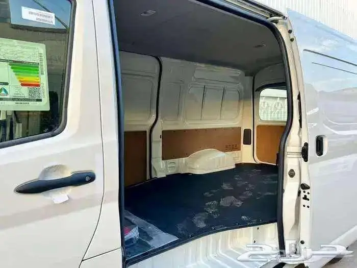 تويوتا هايس فان بضاعه ديزل سقف عالي قير عادي 2026 9